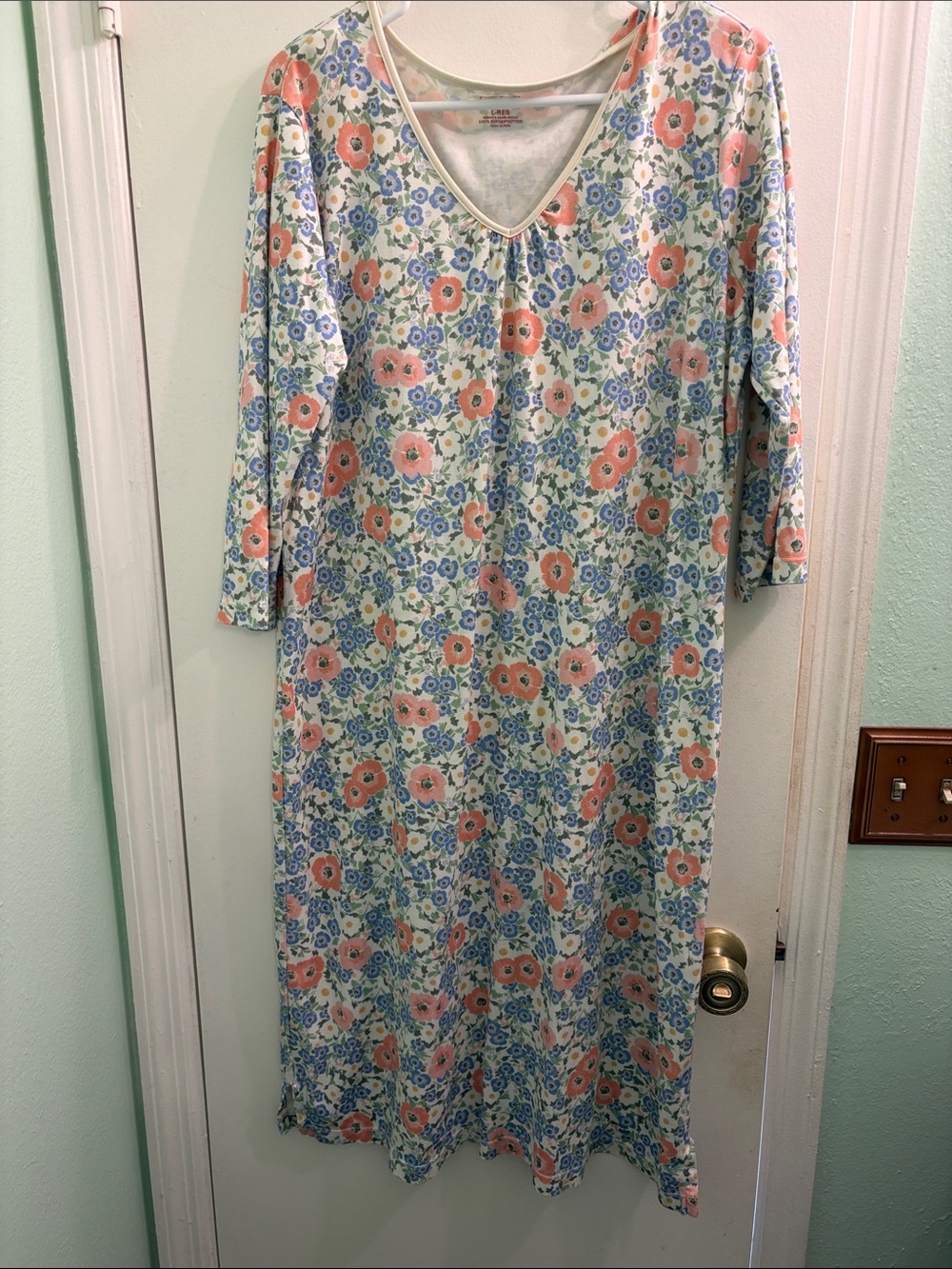 L L Bean V-Neck Long Sleeve Women’s nightgown in Peach & Blue